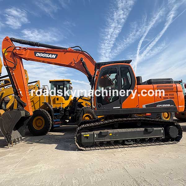 Used Doosan DX225LCA Excavator