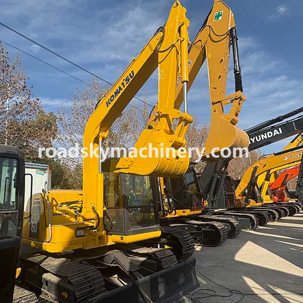 Used Komatsu PC220 Excavator