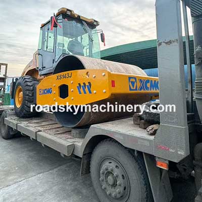 Used XCMG XS143J Single Drum Road Roller Shipping