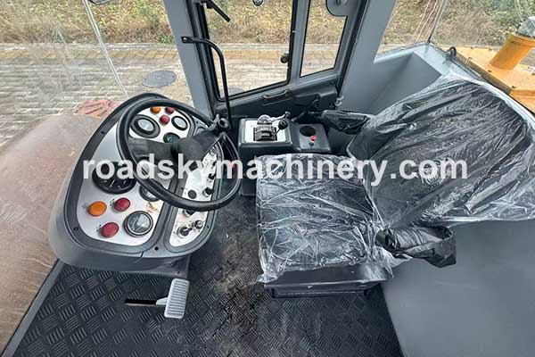 Used XCMG XS223J Single Drum Road Roller Detail