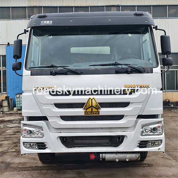 Used HOWO 6×4 Fuel Tanker Truck Used HOWO 6×4 Fuel Tanker Truck