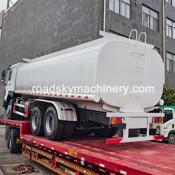Used HOWO 6×4 Fuel Tanker Truck Shipping to Customer
