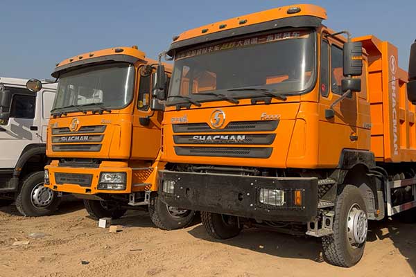 Key Factors to Consider When Choosing a 6×4 or 8×4 Dump Truck