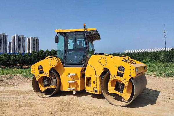 What a Good Used Road Roller Looks Like